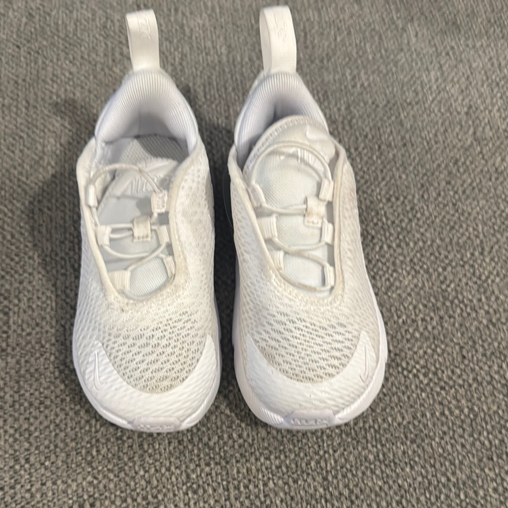 NIKE TODDLER SNEAKERS SZ 8 White Sneakers with Breathable Mesh LIKE NEW